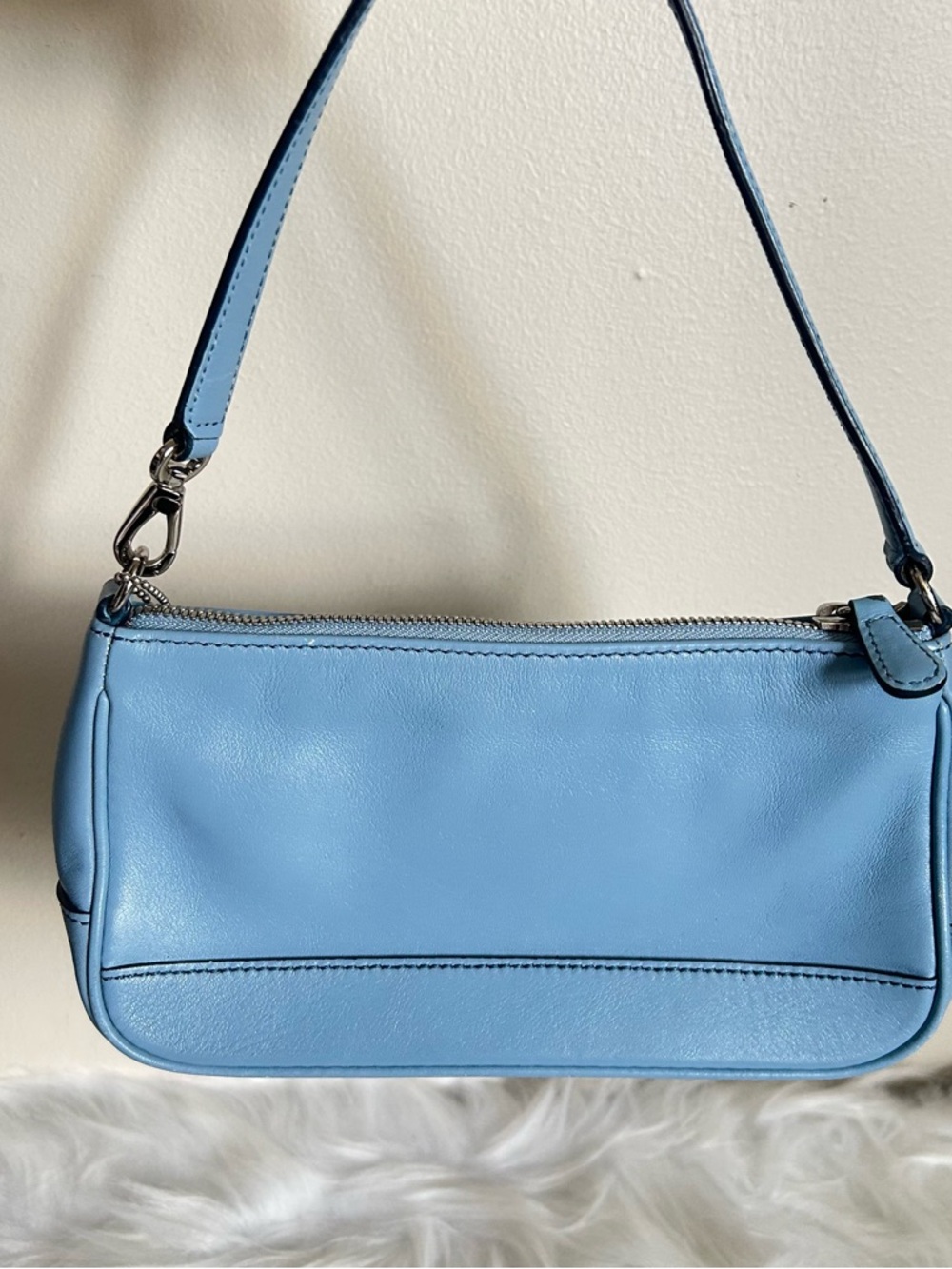 Coach Light Blue Leather Small Baguette Shoulder Bag 7785 Vintage Y2K - Picture 2 of 9